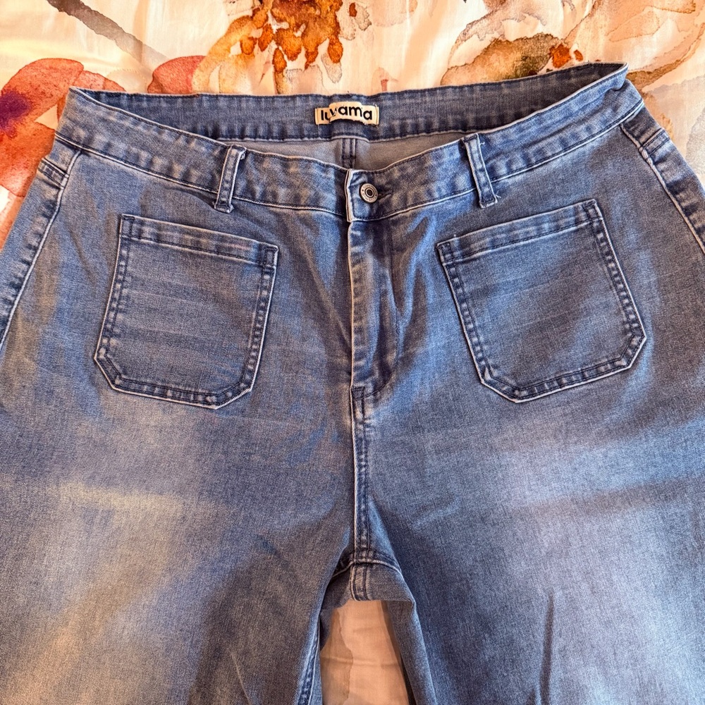 Chic Denim Women's Flare Jeans - Picture 4 of 11